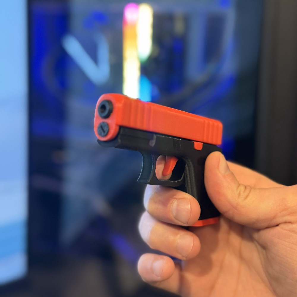 Брелок GLOCK з перезарядкою (Red + Black)