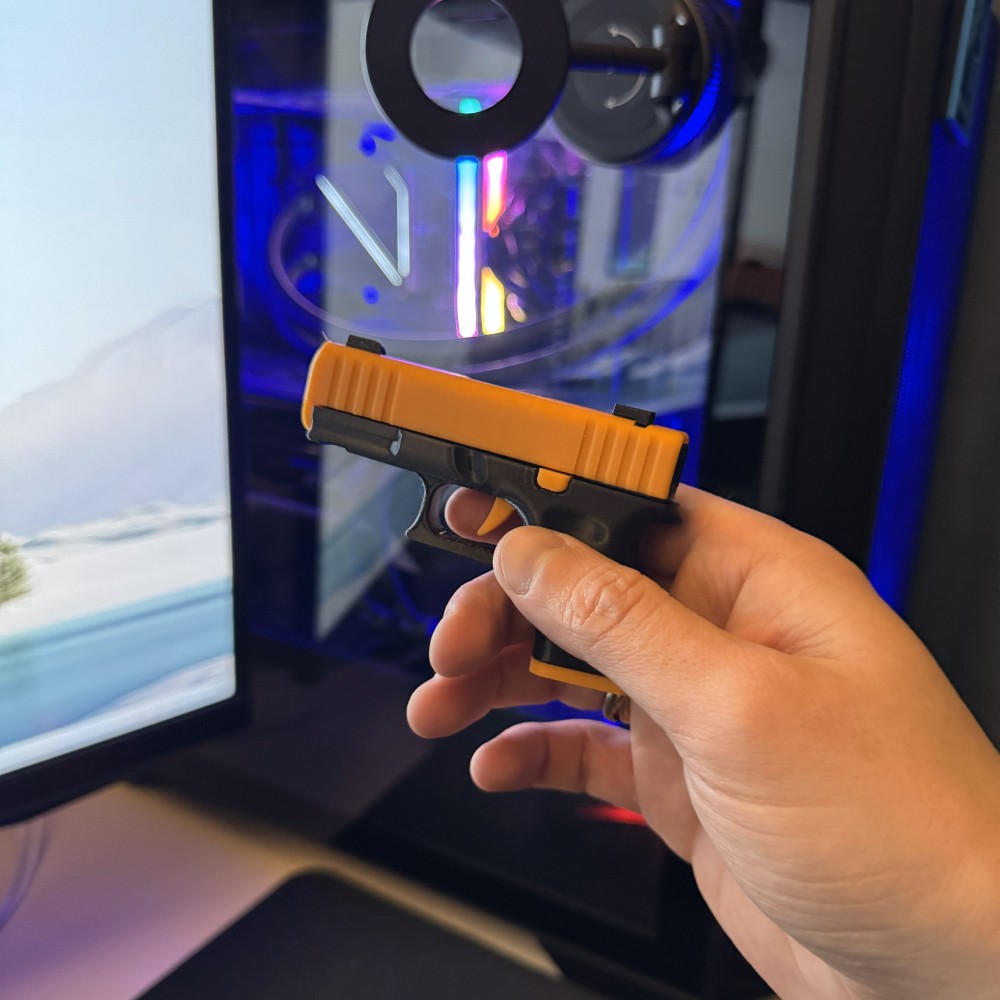 Брелок GLOCK з перезарядкою