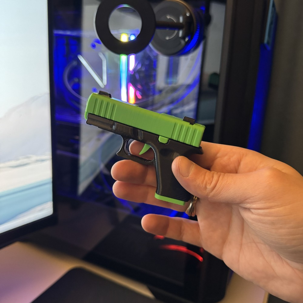 Брелок GLOCK з перезарядкою