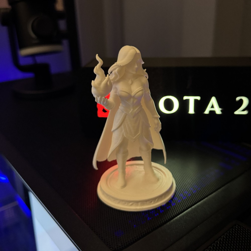 Статуетка «Lina»
